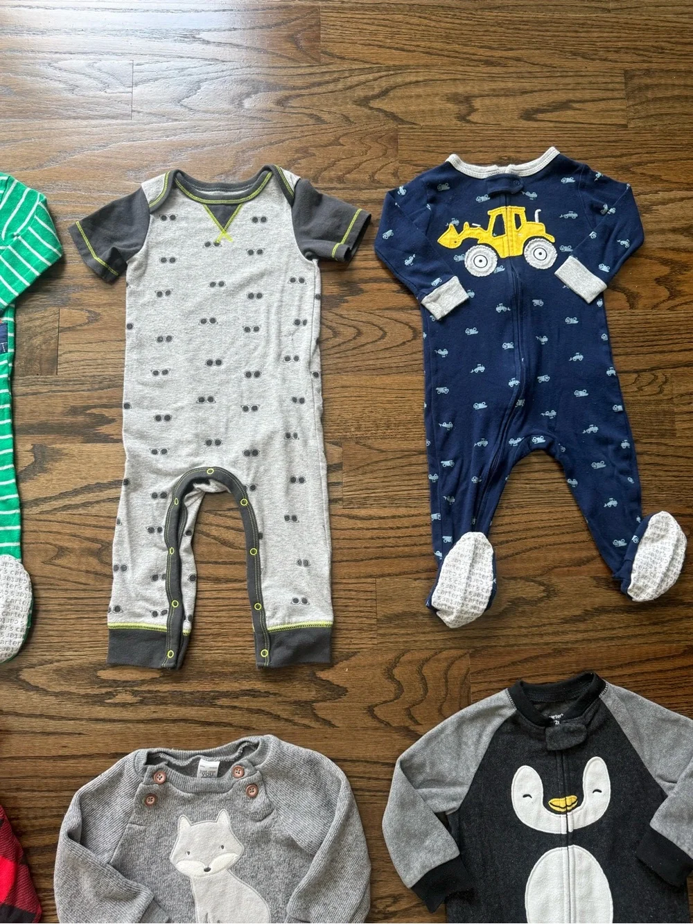 Nike Carter’s Baby Boy Bundle Footies Pajamas Christmas Pants Outfits 12 Months